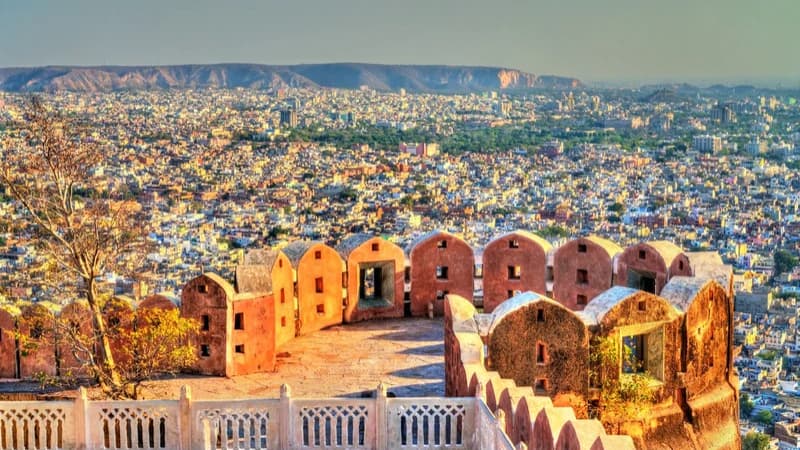 Blick über Jaipur in der Region Rajasthan in Indien