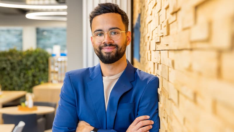 Schauinsland-Reisen Außendienstmitarbeiter Daniel Ocampo ist Außendienstler des Jahres 2026.