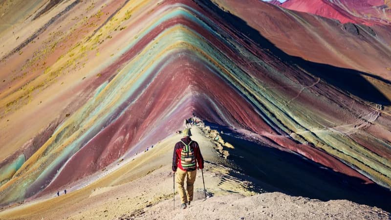 Wanderer in einer Landschaft in Peru.