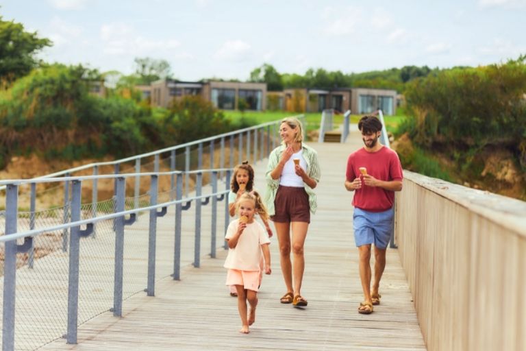 Gäste im Center Parcs Nordborg Resort an der Küste Dänemarks