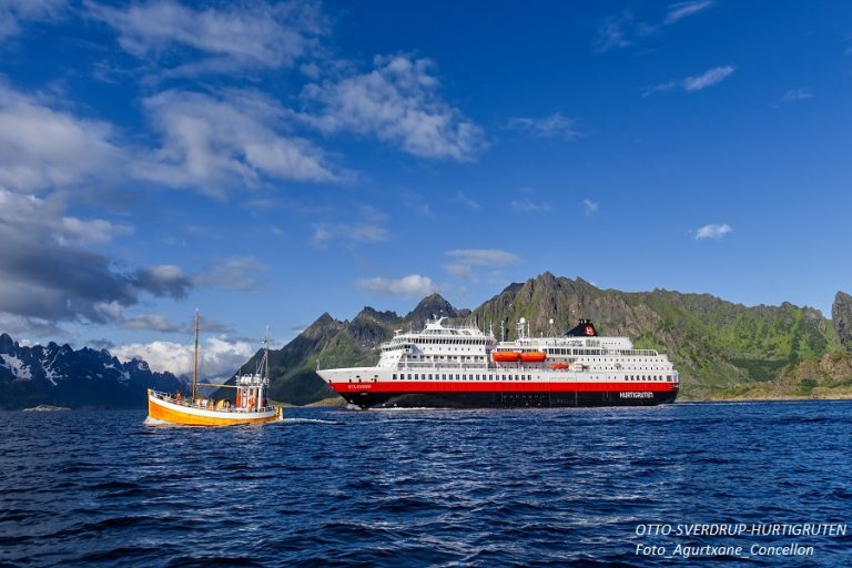 Hurtigruten Das Original Die klassische Postschiffroute Junge